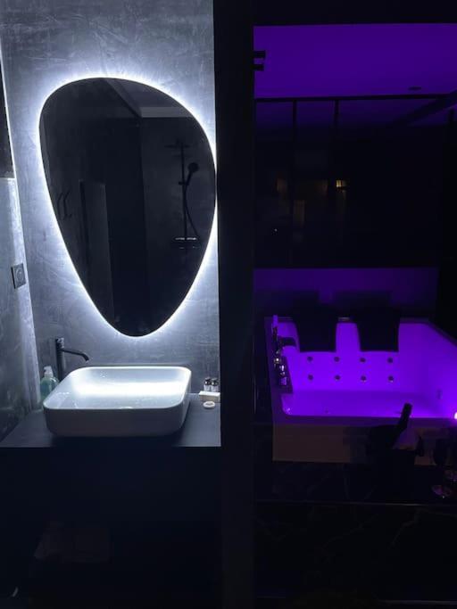 Le Cocon Des Granges - Suite Sauna Jaccuzi Spa Bonnieres-sur-Seine المظهر الخارجي الصورة