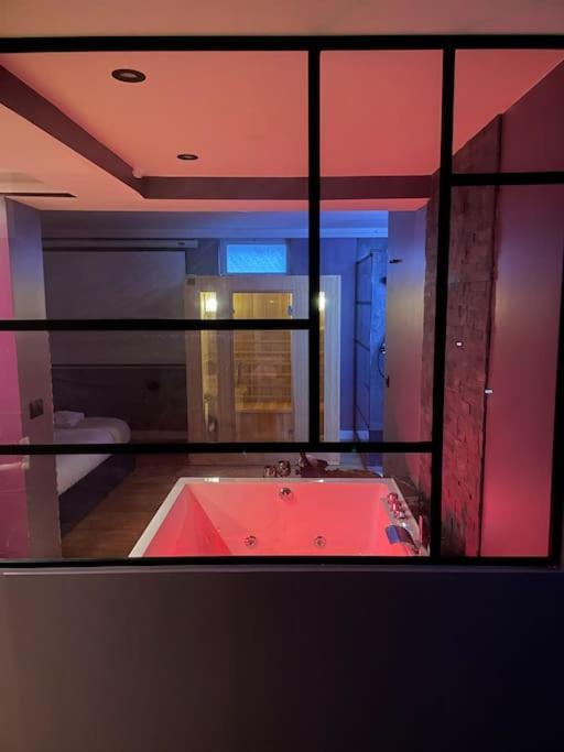 Le Cocon Des Granges - Suite Sauna Jaccuzi Spa Bonnieres-sur-Seine المظهر الخارجي الصورة